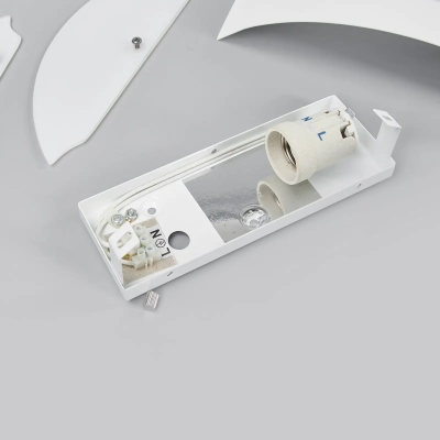 Keyron LED sieninis šviestuvas baltos spalvos