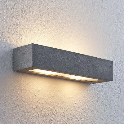 Lindby Nellie LED betoonseinalamp, laius 36 cm